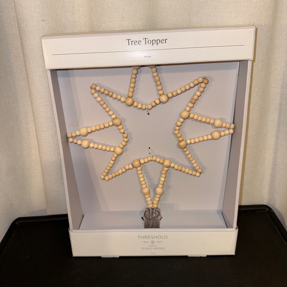 Threshold Studio McGee Christmas star NWT - Picture 2 of 3